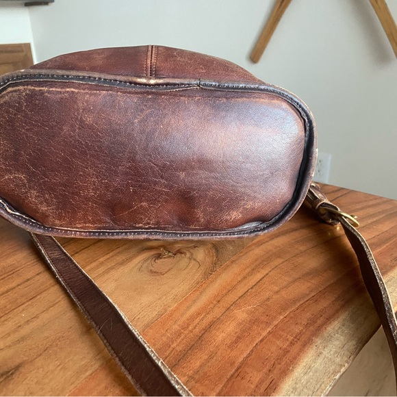 Vintage Leather Coach Bleeker Bucket Crossbody Bag - Picture 5 of 13
